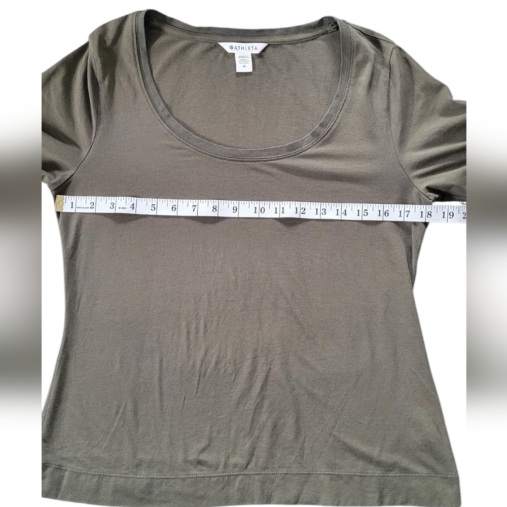 Athleta Outbound Scoop Neck Short Sleeve Tee, Green, Basics, Women's Medium - Picture 8 of 13